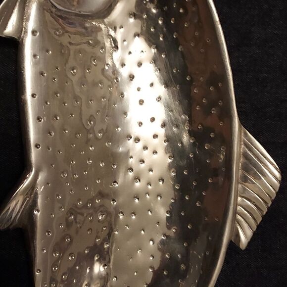 Fish shape metal serving platter vintage Coastal Nautical Decor Di… - Picture 5 of 9